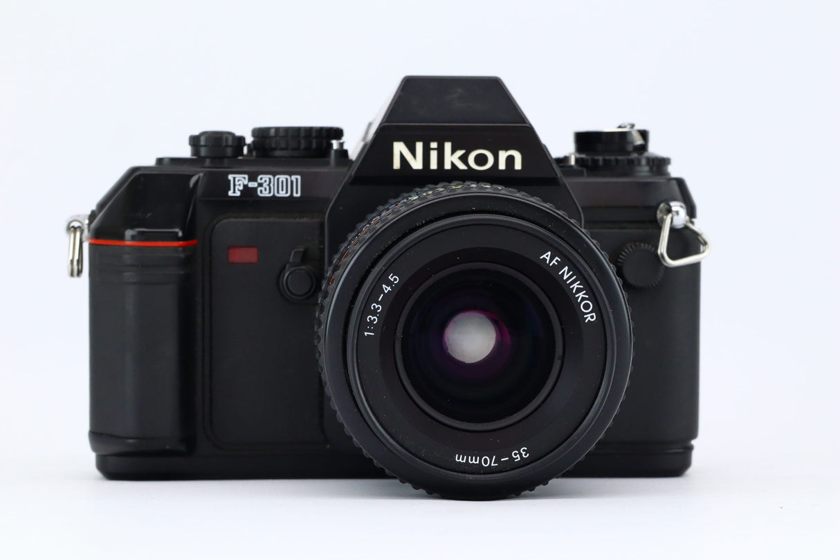 Nikon F-301 | 35-70mm 1:3.3-4.5