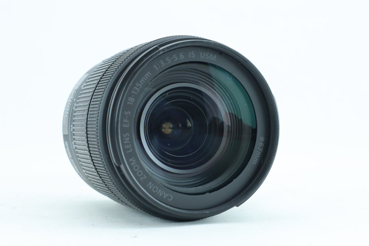 Canon EF-S 18-135mm f/3.5-5.6 IS