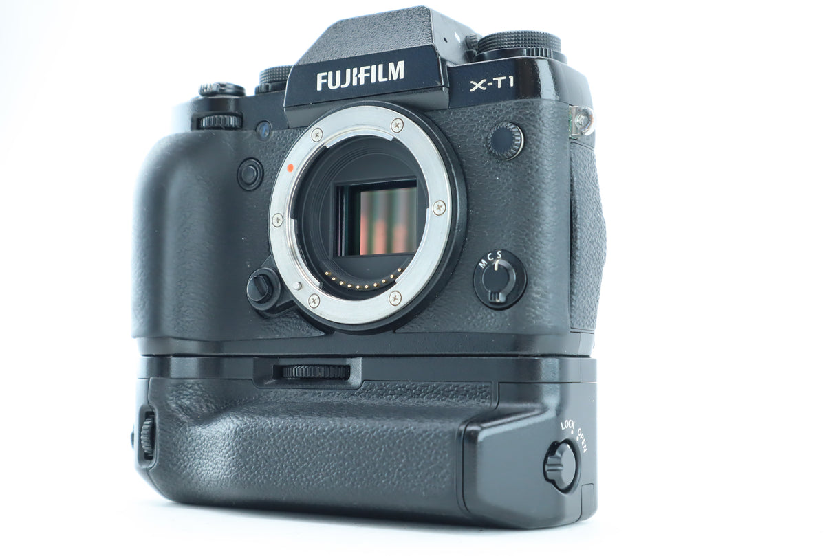 Fujifilm X-T1 and Vertical Battery Grip VG-XT1