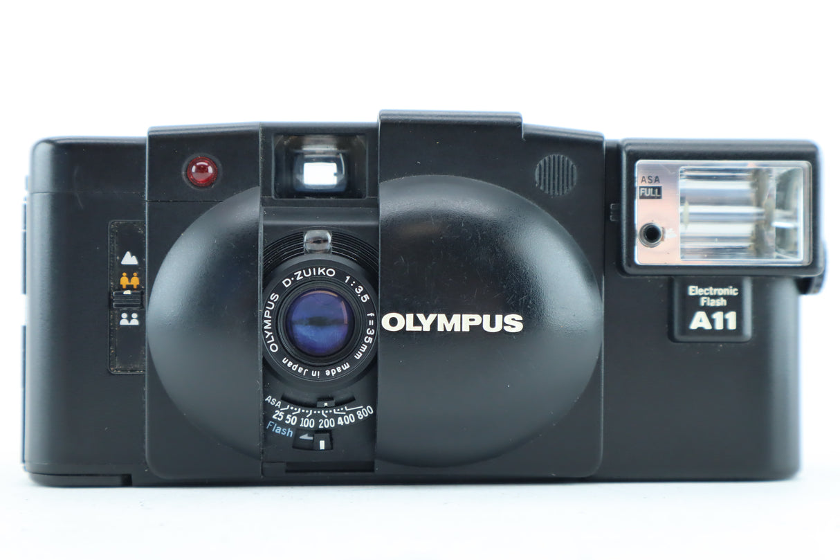 Olympus XA2 with D.Zuiko 3,5/35mm and Electronic Flash A11