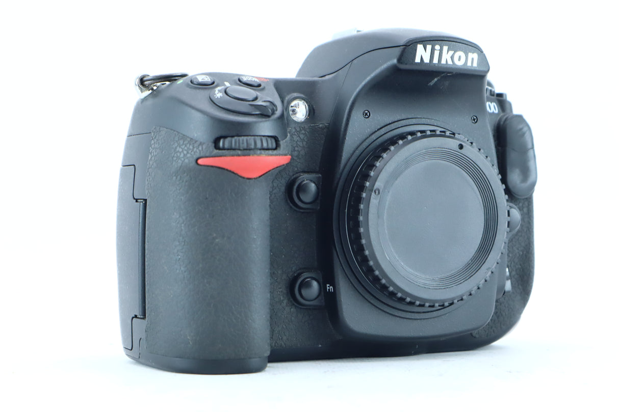 Nikon D300 – Professional APS-C DSLR Camera Body