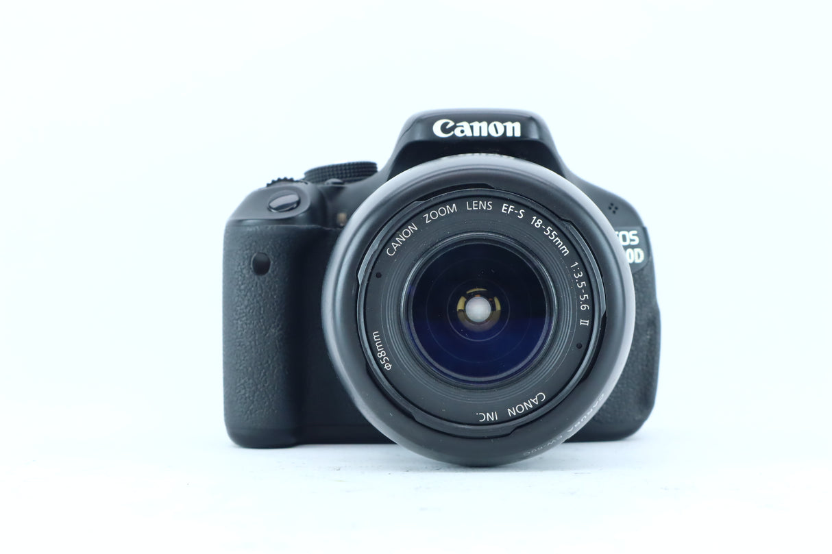 Canon EOS 600D + EF-S 18–55mm f/3.5–5.6 – DSLR Starter Kit