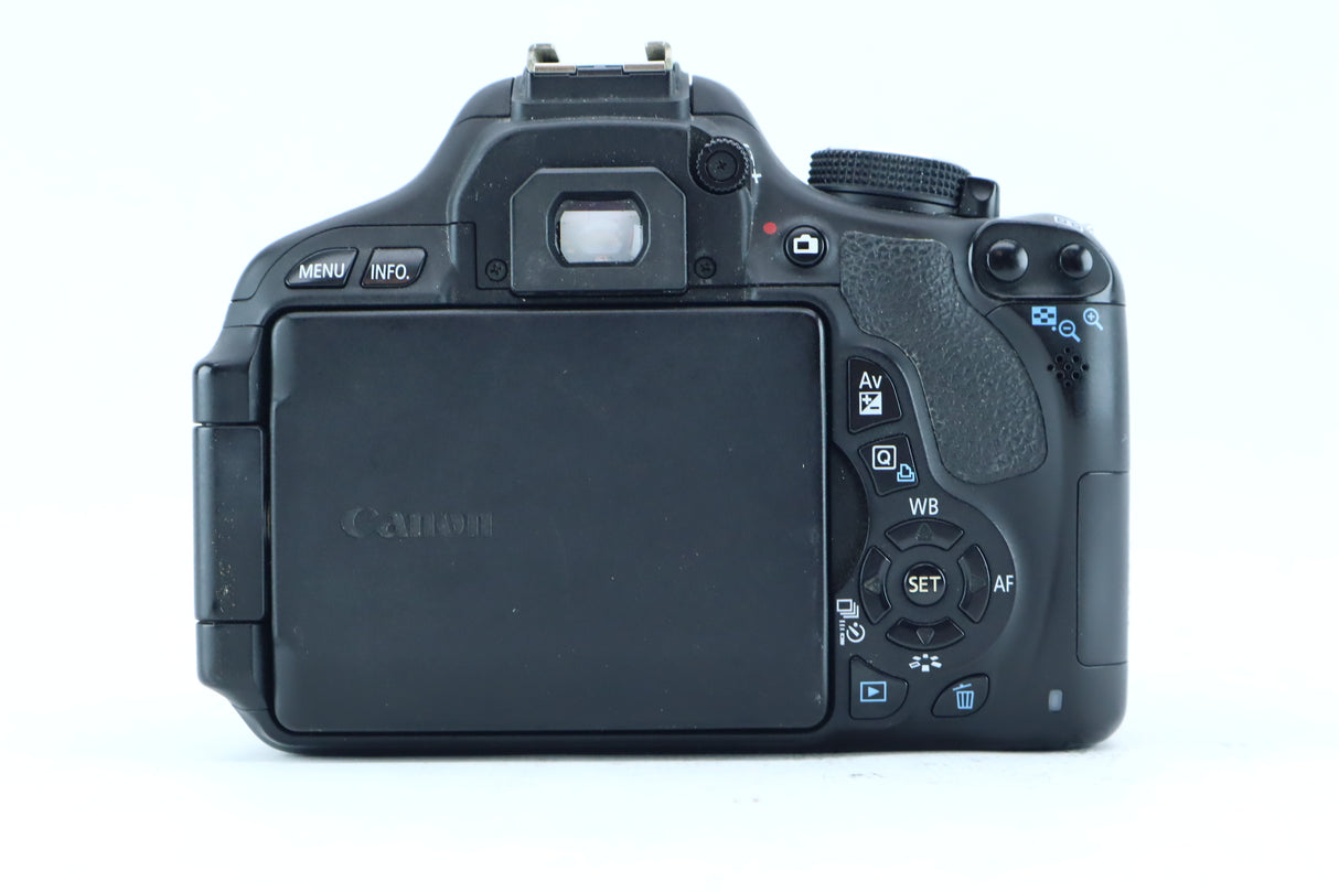 Canon EOS 600D + EF-S 18–55mm f/3.5–5.6 – DSLR Starter Kit