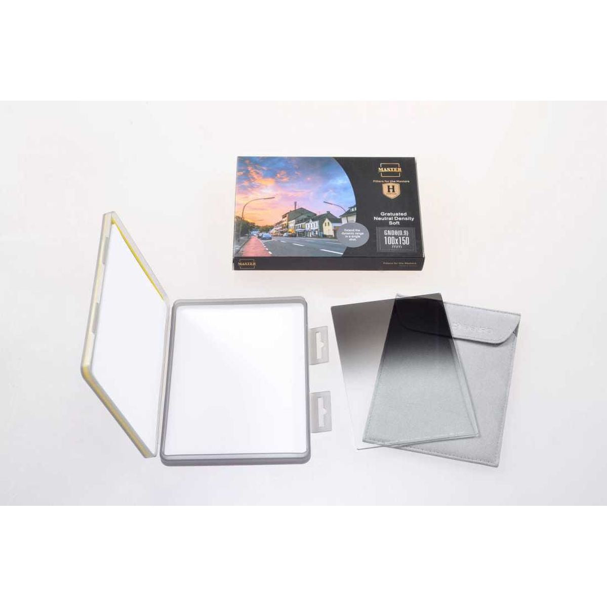 Benro Master Glass Filter 100x150mm Soft-Edged GND8 (0.9)