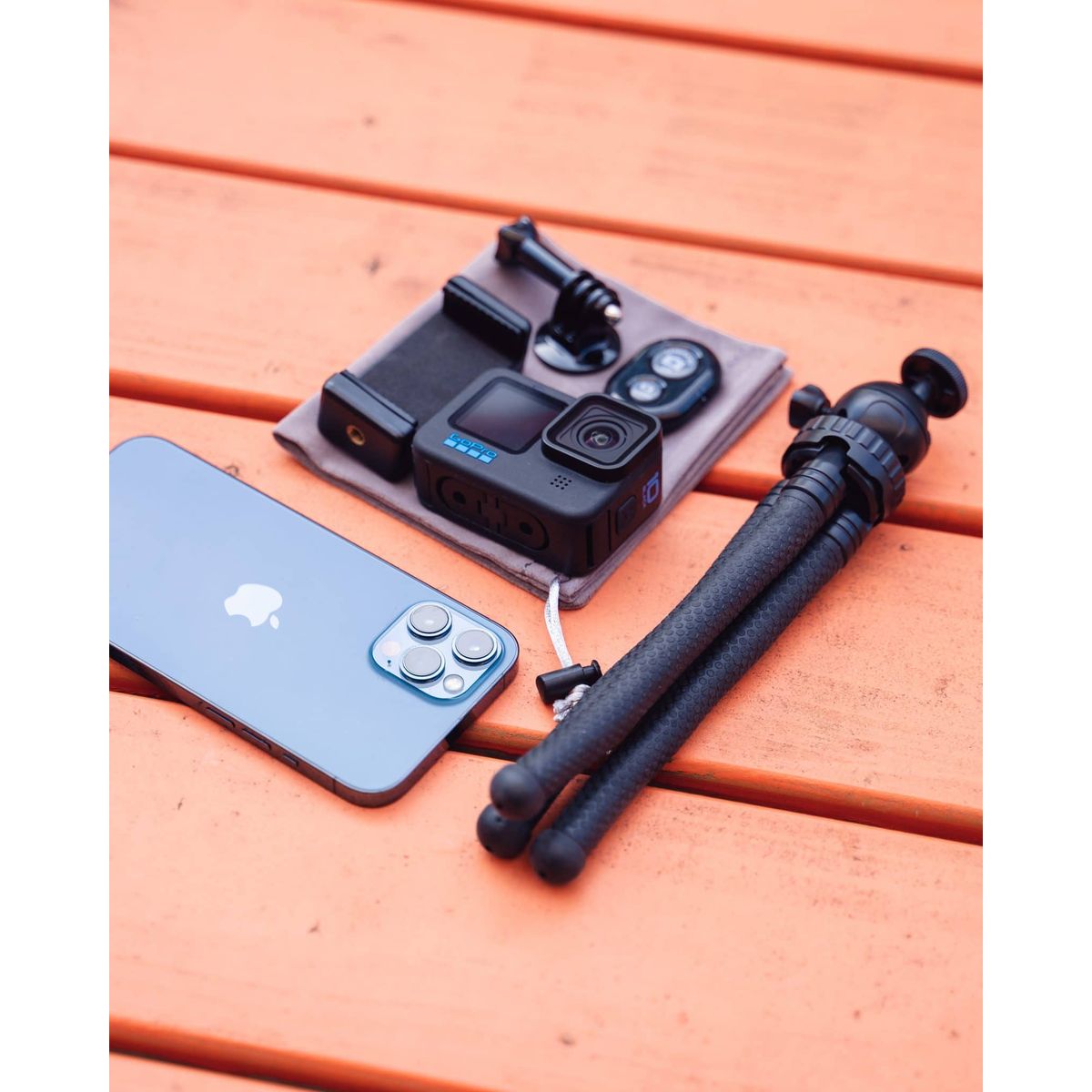 MOJOGEAR Flexible Tripod w/ Extra Sturdy Legs KIT - image 2 of 2