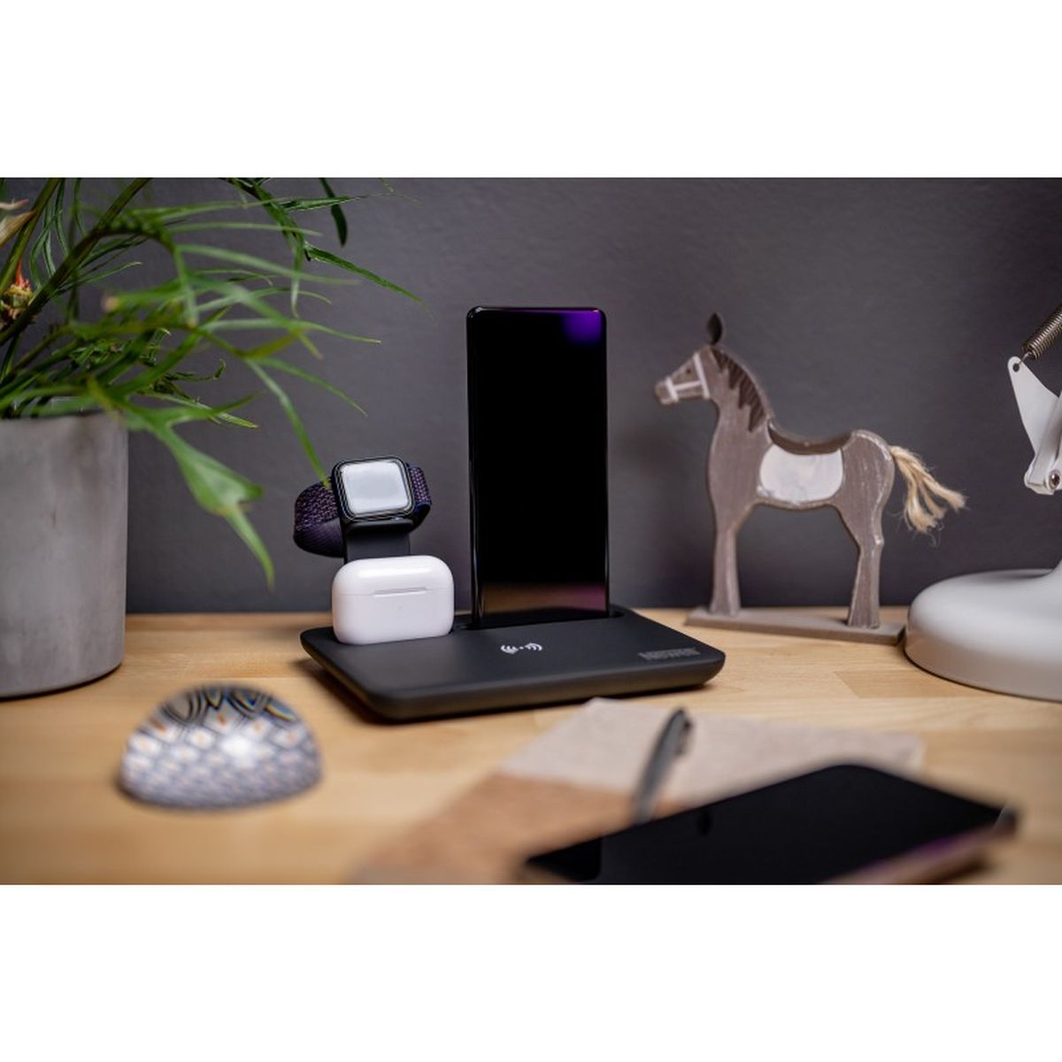 Newell Induone N-YM-UD17 Inductive Charger For Up To 4 Mobile Devices - Black - image 4 of 5