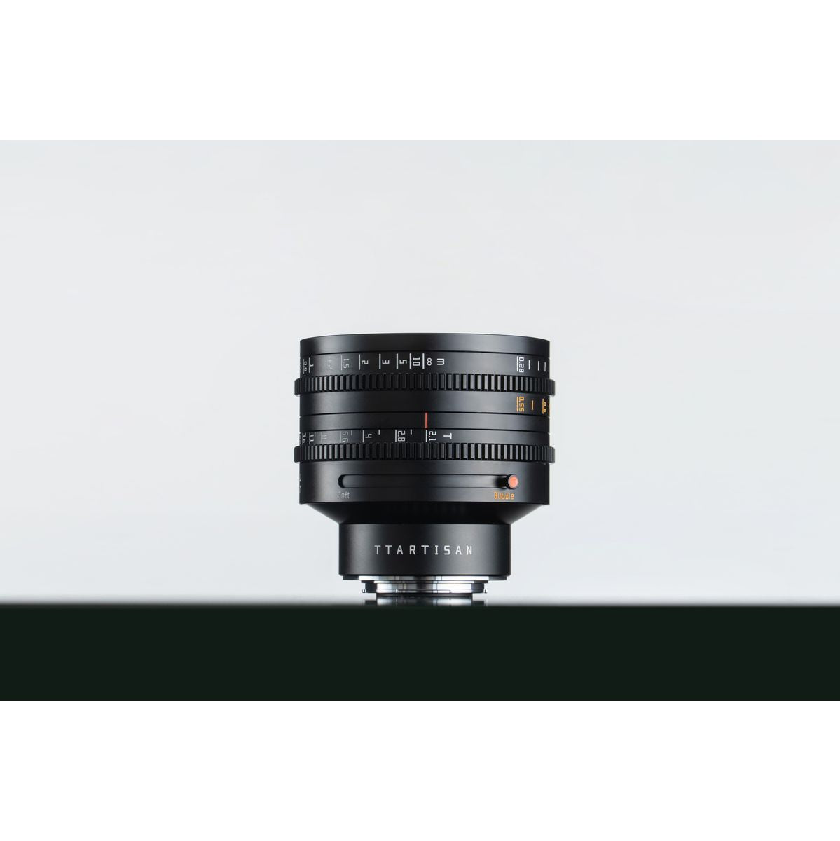 TTArtisan 35mm T2.1 Fuji-X Mount - image 3 of 5