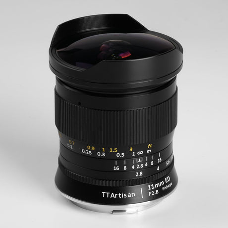 TTArtisan 11mm f/2.8 Canon EOS-R-Mount | FullFrame Black - image 3 of 5