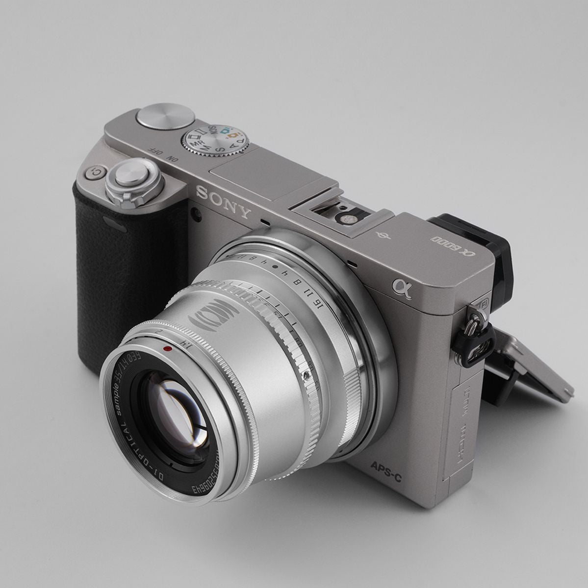 TTArtisan 35mm f/1.4 Sony E-Mount | APS-C Silver - image 2 of 2