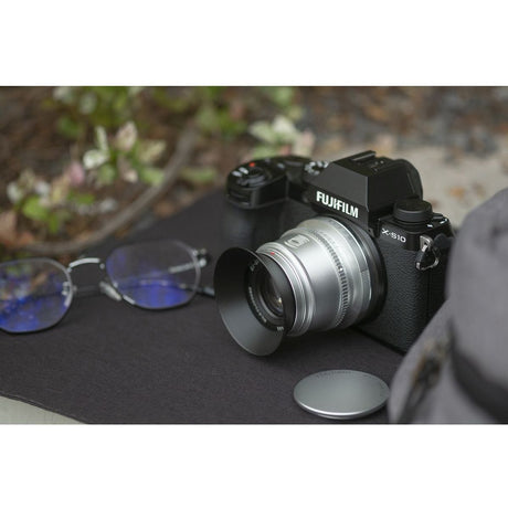 TTArtisan 35mm f/1.4 Fujifilm X-Mount | APS-C Silver - image 2 of 2