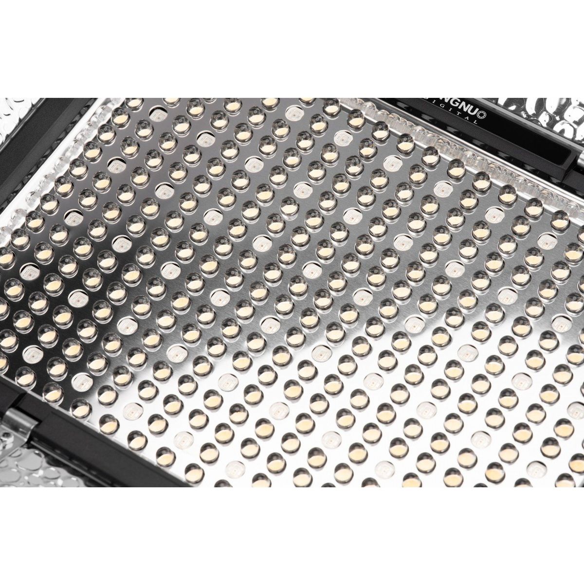 Yongnuo YN300 IV LED RGB Light WB (3200 K - 5500 K) - image 4 of 5