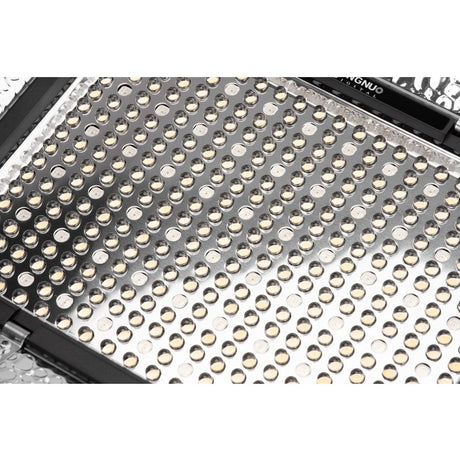 Yongnuo YN300 IV LED RGB Light WB (3200 K - 5500 K) - image 4 of 5